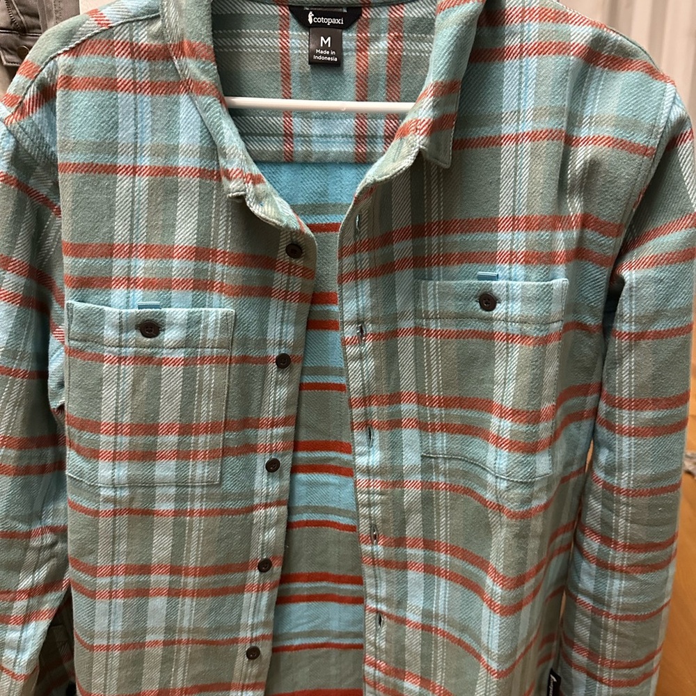 Cotopaxi Green and Orange Plaid Casual Button Down Shirt